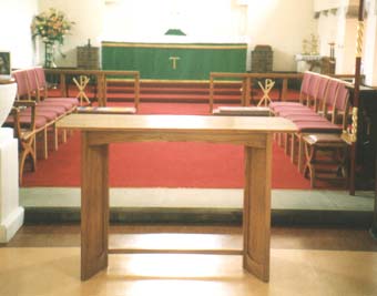modern style nave altar